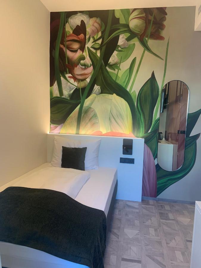 Art-Inn Design Self-Check-In-Hotel Линц Экстерьер фото